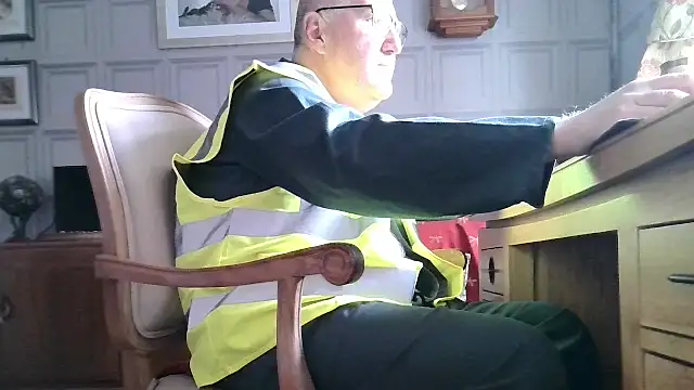 Snapshot of Adamdaddybear chatting on 26, 2, 2025 Adamdaddybear online show from 26, 2, 2025