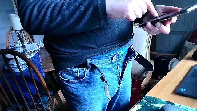 Snapshot of Adamdaddybear chatting on 7, 3, 2025 Adamdaddybear online show from 7, 3, 2025