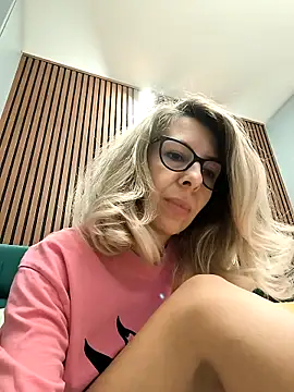 SukyGirl online show from 3, 3, 2025