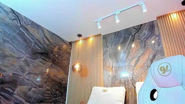 Snapshot of ella_harper chatting on 8, 2, 2025 ella harper online show from 8, 2, 2025