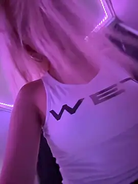 Snapshot of XMelissaX chatting on 11, 9, 2025 XMelissaX online show from 11, 9, 2025