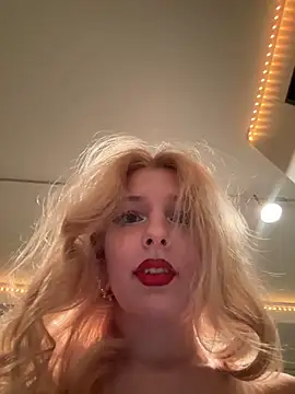 Snapshot of XMelissaX chatting on 12, 9, 2025 XMelissaX online show from 12, 9, 2025