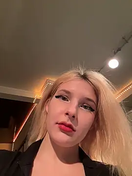 Snapshot of XMelissaX chatting on 1, 12, 2025 XMelissaX online show from 1, 12, 2025