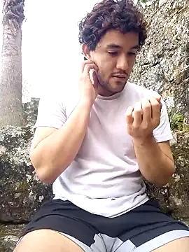 Snapshot of FreyrStyle chatting on 15, 12, 2024 FreyrStyle online show from 15, 12, 2024