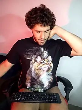 Snapshot of FreyrStyle chatting on 24, 12, 2024 FreyrStyle online show from 24, 12, 2024