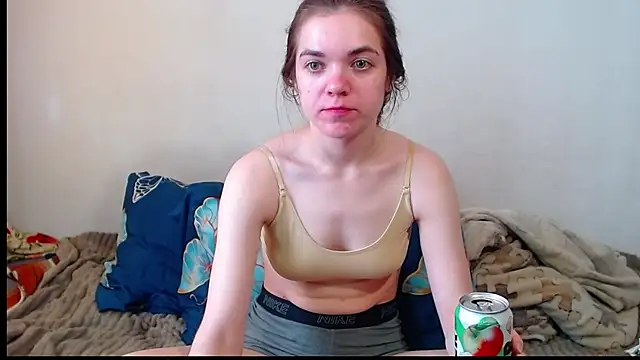 Snapshot of SallyMkn chatting on 4, 7, 2026 SallyMkn online show from 4, 7, 2026