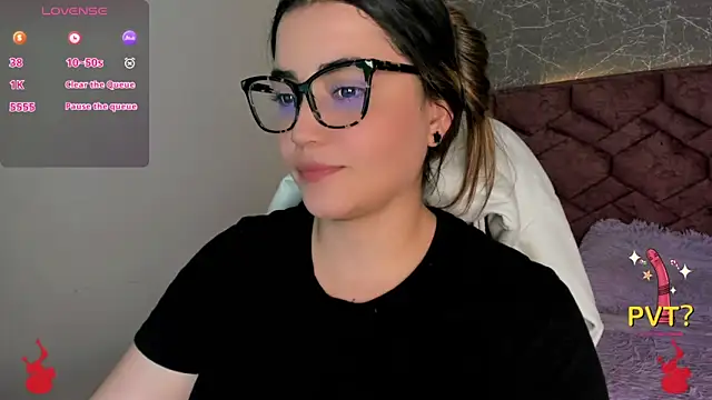 Snapshot of Lucia_star__ chatting on 2, 12, 2024 Lucia star online show from 2, 12, 2024