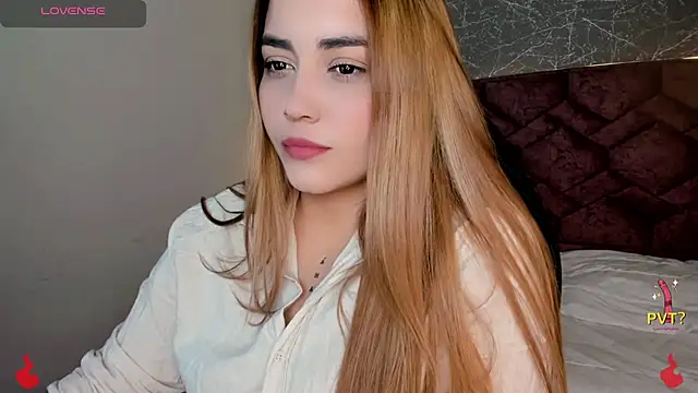 Snapshot of Lucia_star__ chatting on 12, 12, 2024 Lucia star online show from 12, 12, 2024