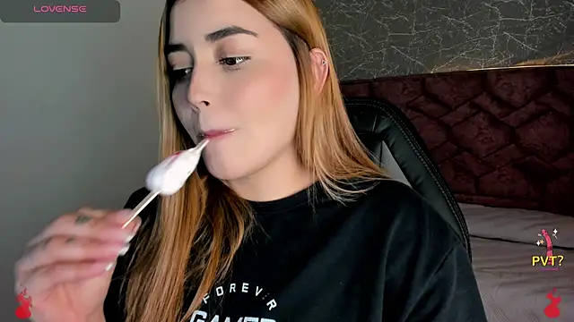 Snapshot of Lucia_star__ chatting on 7, 1, 2025 Lucia star online show from 7, 1, 2025