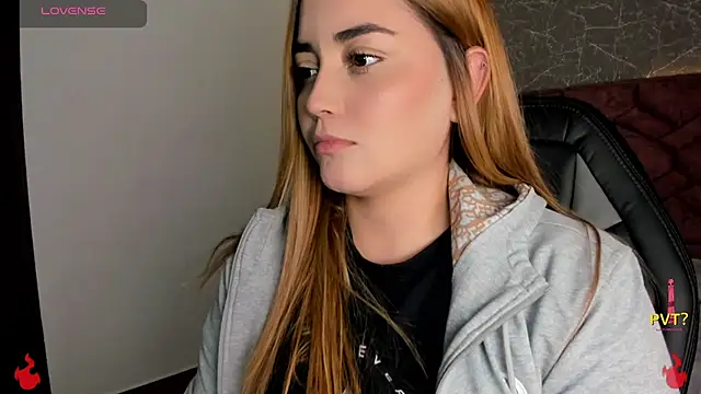 Snapshot of Lucia_star__ chatting on 7, 1, 2025 Lucia star online show from 7, 1, 2025