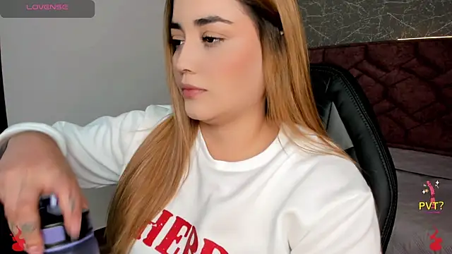 Snapshot of Lucia_star__ chatting on 11, 1, 2025 Lucia star online show from 11, 1, 2025