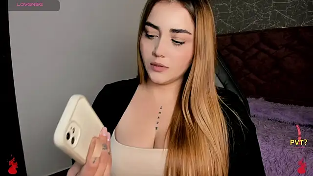 Snapshot of Lucia_star__ chatting on 16, 1, 2025 Lucia star online show from 16, 1, 2025