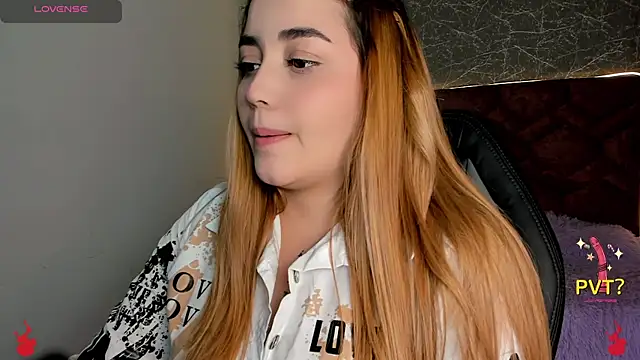 Snapshot of Lucia_star__ chatting on 4, 2, 2025 Lucia star online show from 4, 2, 2025