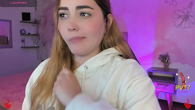 Snapshot of Lucia_star__ chatting on 12, 2, 2025 Lucia star online show from 12, 2, 2025