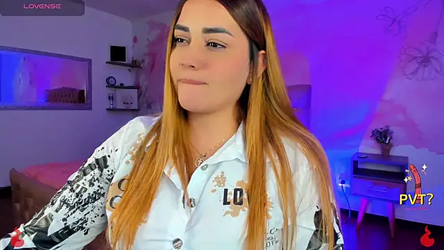 Snapshot of Lucia_star__ chatting on 5, 3, 2025 Lucia star online show from 5, 3, 2025