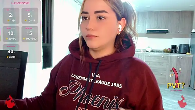 Snapshot of Lucia_star__ chatting on 18, 11, 2025 Lucia star online show from 18, 11, 2025