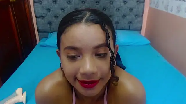 Snapshot of Angelica_Blue chatting on 21, 12, 2024 Angelica Blue online show from 21, 12, 2024