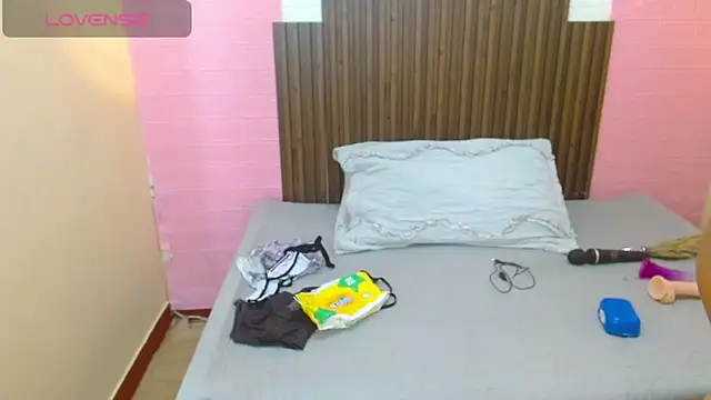 Snapshot of Angelica_Blue chatting on 28, 9, 2025 Angelica Blue online show from 28, 9, 2025