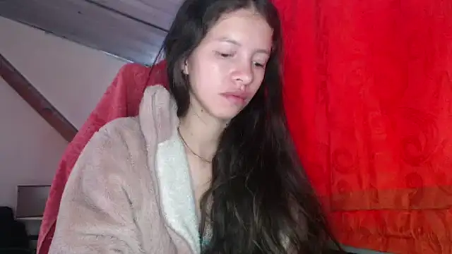 Snapshot of sweetdam12 chatting on 12, 12, 2024 sweetdam12 online show from 12, 12, 2024