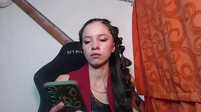 Snapshot of sweetdam12 chatting on 2, 2, 2025 sweetdam12 online show from 2, 2, 2025