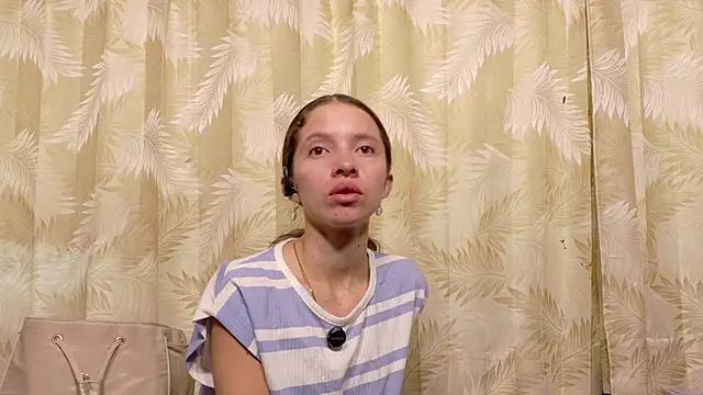 Snapshot of sweetdam12 chatting on 10, 9, 2025 sweetdam12 online show from 10, 9, 2025