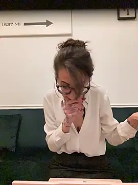 Snapshot of Thunder-Cunt chatting on 21, 10, 2025 Thunder-Cunt online show from 21, 10, 2025