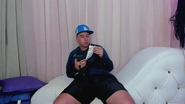 Snapshot of Yourslust_ chatting on 8, 5, 2026 Yourslust online show from 8, 5, 2026