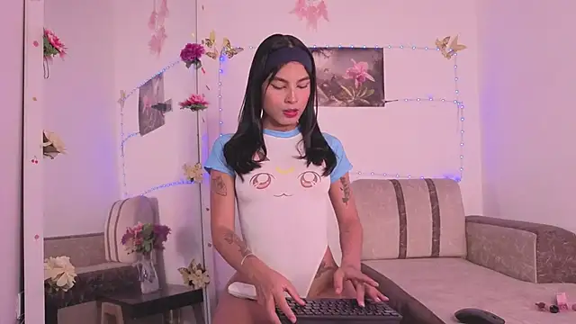 Snapshot of Dolcee_zoe chatting on 28, 9, 2025 Dolcee zoe online show from 28, 9, 2025