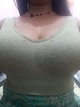 cute-mahek online show from 16, 4, 2026