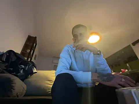 Rebeu313 online show from 1, 1, 2025