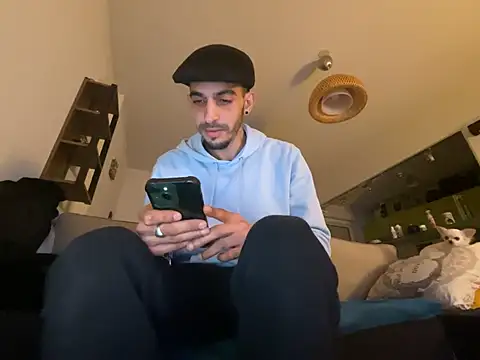 Rebeu313 online show from 11, 2, 2025