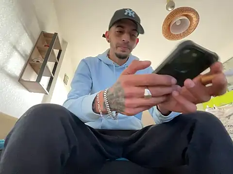 Rebeu313 online show from 12, 3, 2025