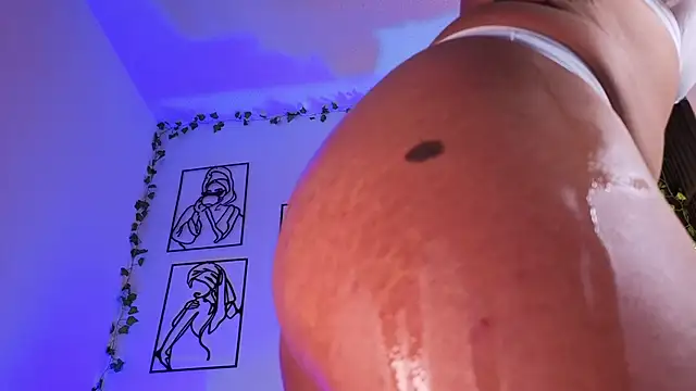 Snapshot of MiaMorgan_ chatting on 18, 10, 2025 MiaMorgan online show from 18, 10, 2025