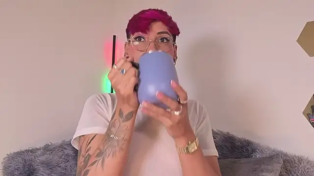 Snapshot of MiaMorgan_ chatting on 25, 11, 2025 MiaMorgan online show from 25, 11, 2025