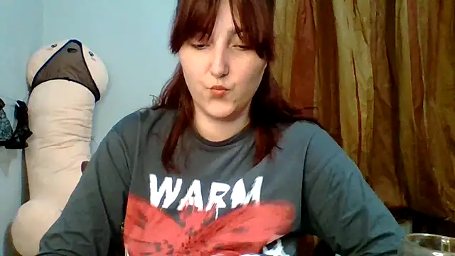 Snapshot of MiaStika chatting on 14, 10, 2025 MiaStika online show from 14, 10, 2025