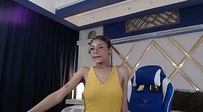 Perla prg online show from 5, 3, 2025