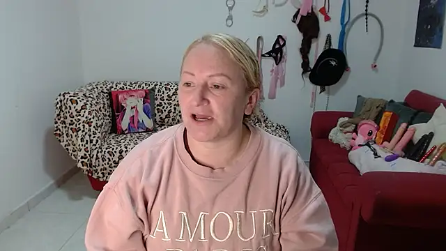 emperabigbootybigass online show from 6, 4, 2026