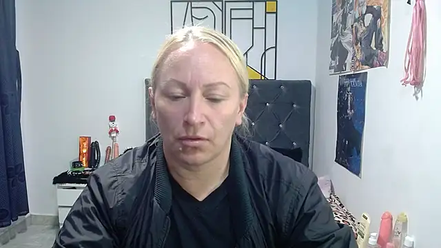emperabigbootybigass online show from 19, 5, 2026