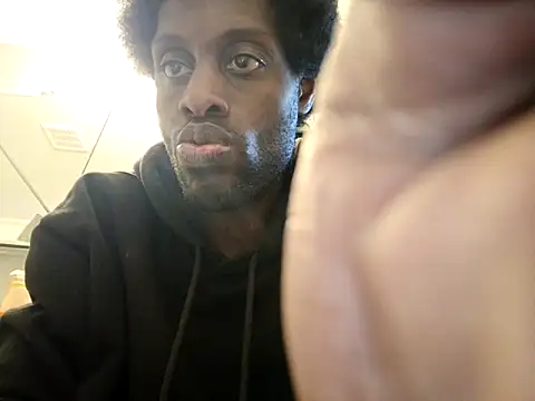 Snapshot of DevinToore chatting on 10, 10, 2025 DevinToore online show from 10, 10, 2025