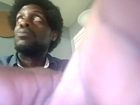 Snapshot of DevinToore chatting on 6, 11, 2025 DevinToore online show from 6, 11, 2025