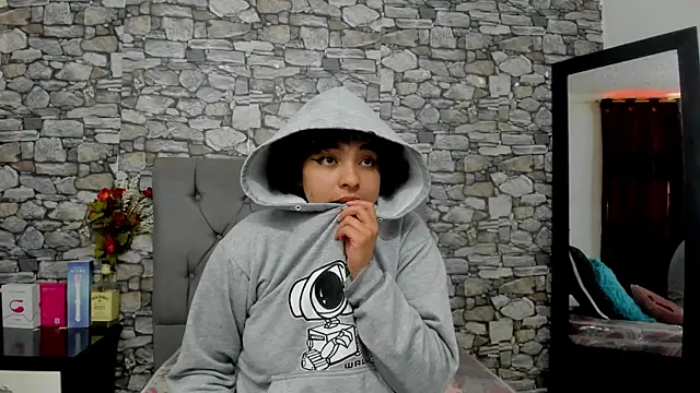 miku katsuragi online show from 4, 10, 2025