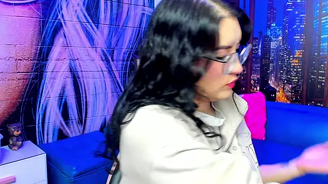 Snapshot of Violetaa_diazz chatting on 6, 12, 2024 Violetaa diazz online show from 6, 12, 2024