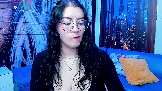 Snapshot of Violetaa_diazz chatting on 2, 2, 2025 Violetaa diazz online show from 2, 2, 2025