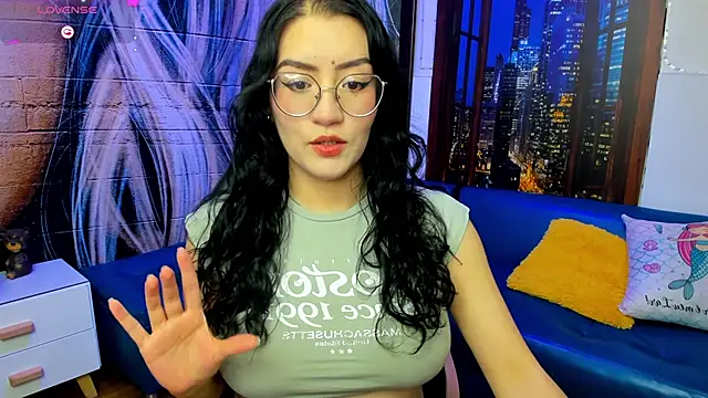 Snapshot of Violetaa_diazz chatting on 6, 3, 2025 Violetaa diazz online show from 6, 3, 2025