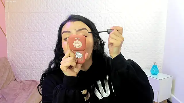 Snapshot of Violetaa_diazz chatting on 16, 10, 2025 Violetaa diazz online show from 16, 10, 2025