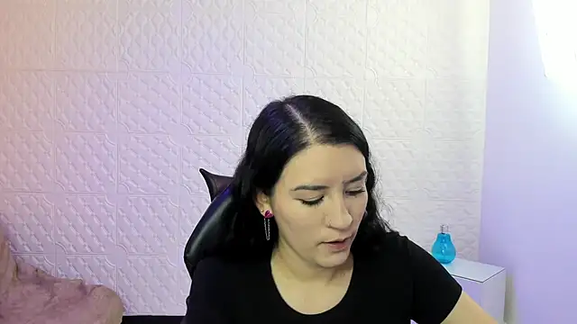 Snapshot of Violetaa_diazz chatting on 21, 10, 2025 Violetaa diazz online show from 21, 10, 2025