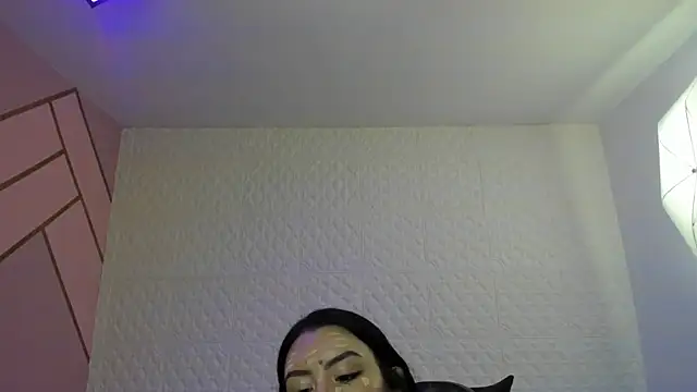 Snapshot of Violetaa_diazz chatting on 28, 10, 2025 Violetaa diazz online show from 28, 10, 2025