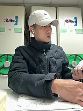 Benson18y online show from 21, 3, 2025