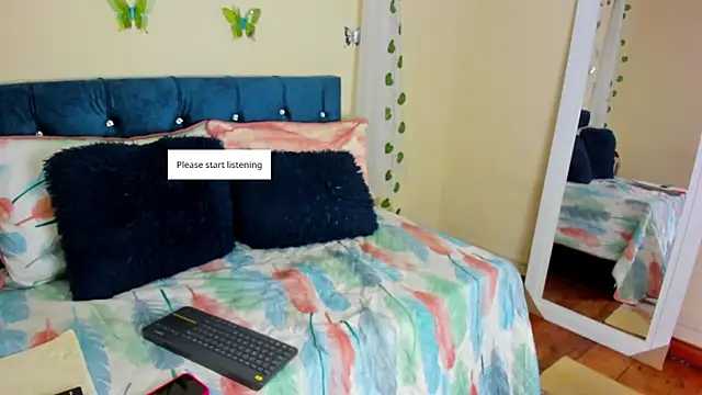 Snapshot of cristalwalker__ chatting on 20, 9, 2025 cristalwalker online show from 20, 9, 2025