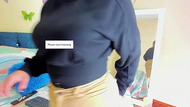 Snapshot of cristalwalker__ chatting on 20, 10, 2025 cristalwalker online show from 20, 10, 2025